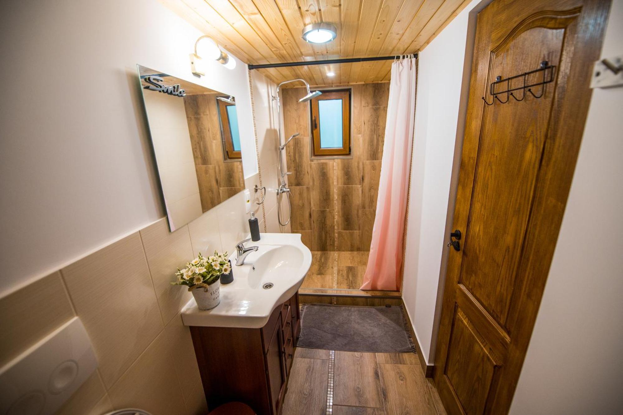Zenyt Home Turda Luaran gambar