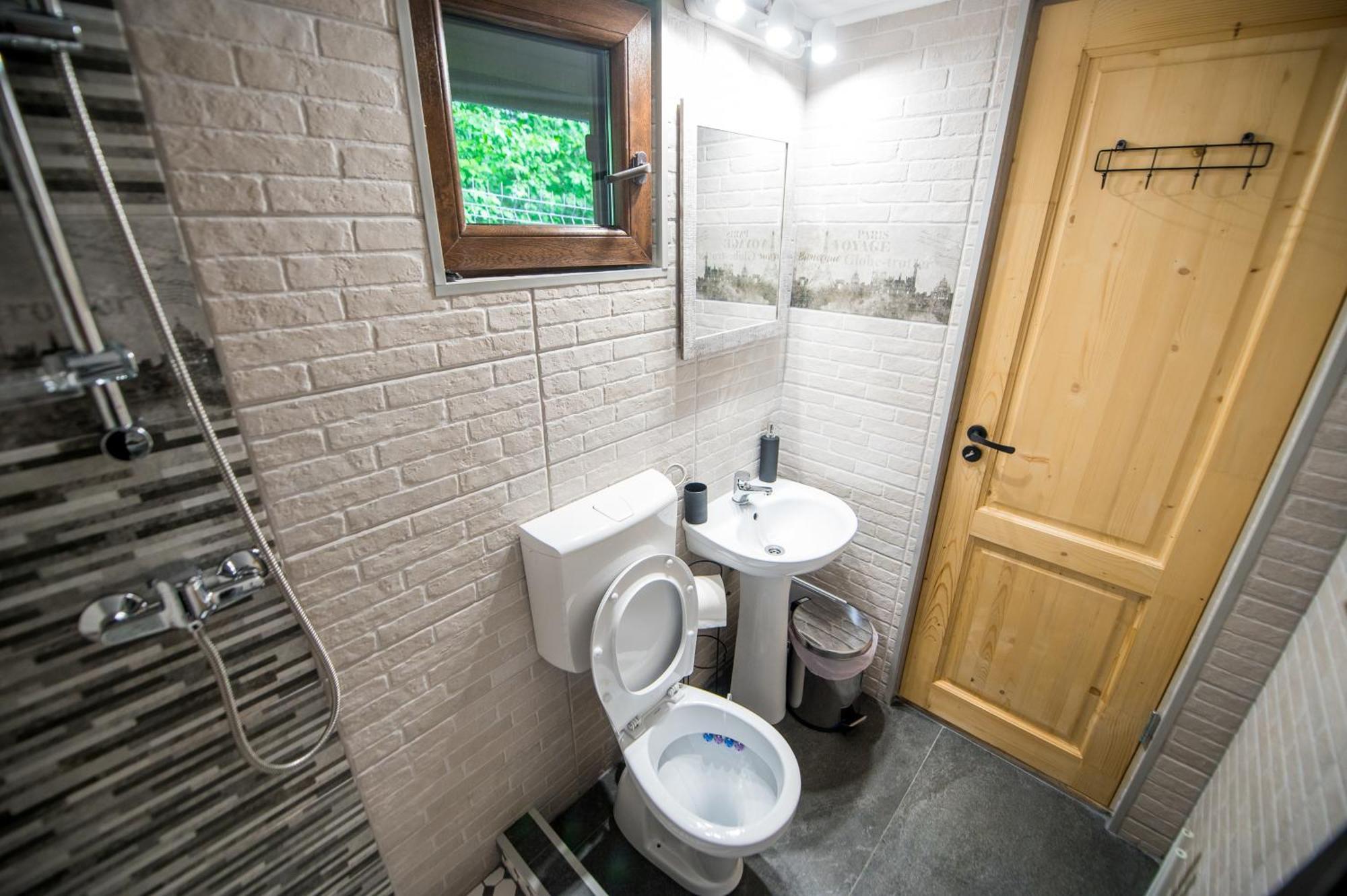Zenyt Home Turda Luaran gambar