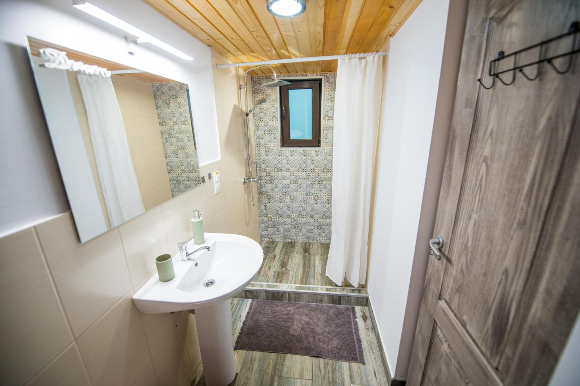 Zenyt Home Turda Luaran gambar
