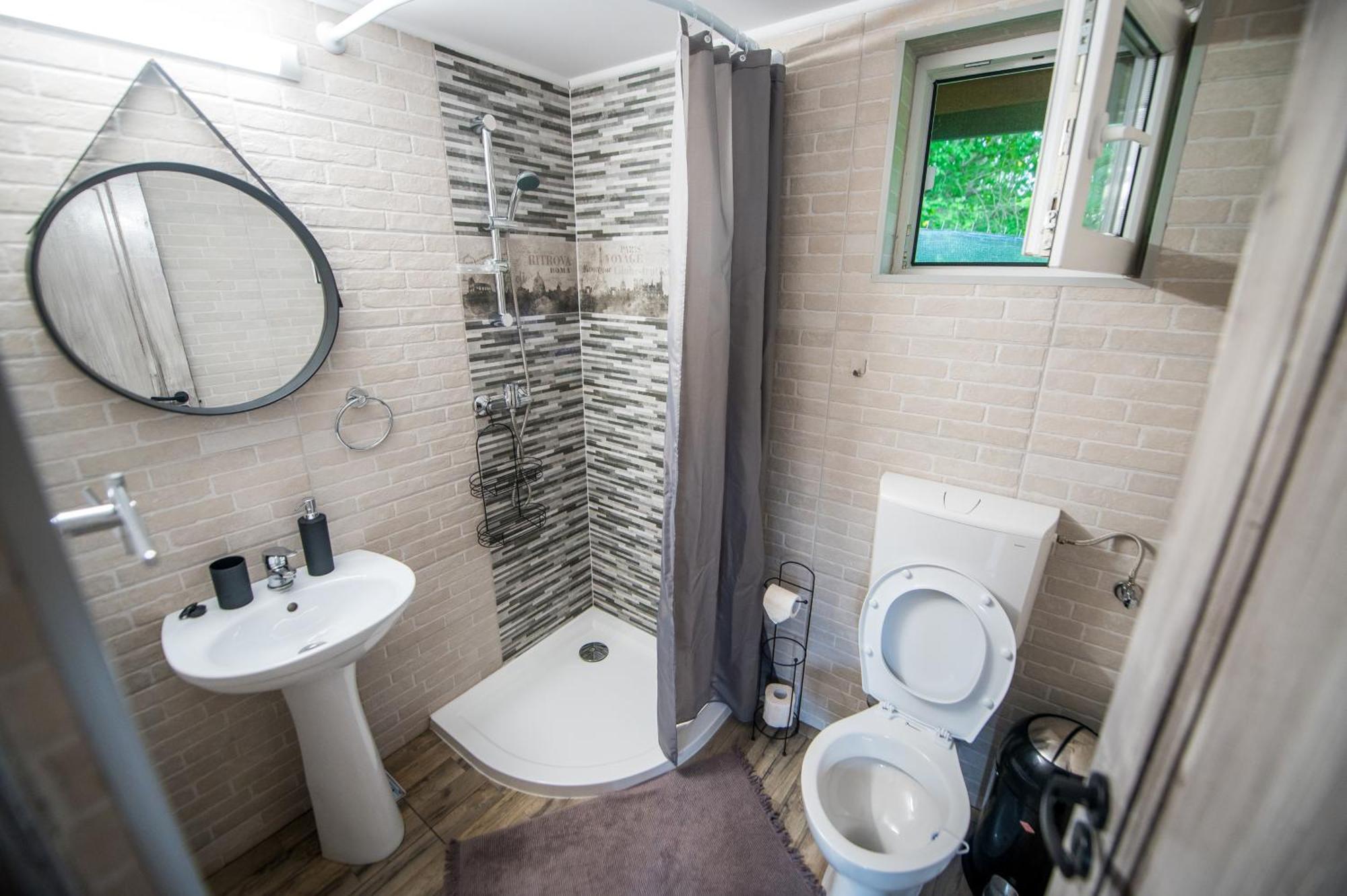 Zenyt Home Turda Luaran gambar