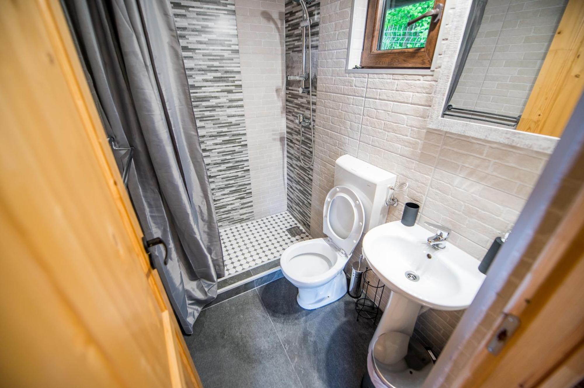 Zenyt Home Turda Luaran gambar